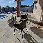 Kristina Hébergement de vacances Gabonjin