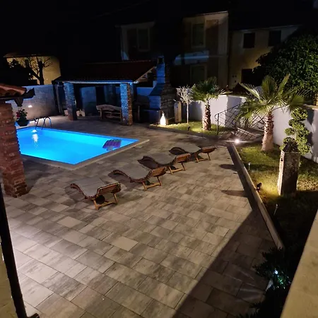 Kristina Hébergement de vacances *