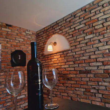 Kristina Hébergement de vacances Gabonjin